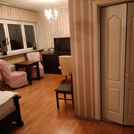 Metro Budget Place - Arkadia pokoje, apartamenty Varšava Exteriér fotografie