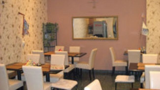 Metro Budget Place - Arkadia pokoje, apartamenty Varšava Restaurace fotografie