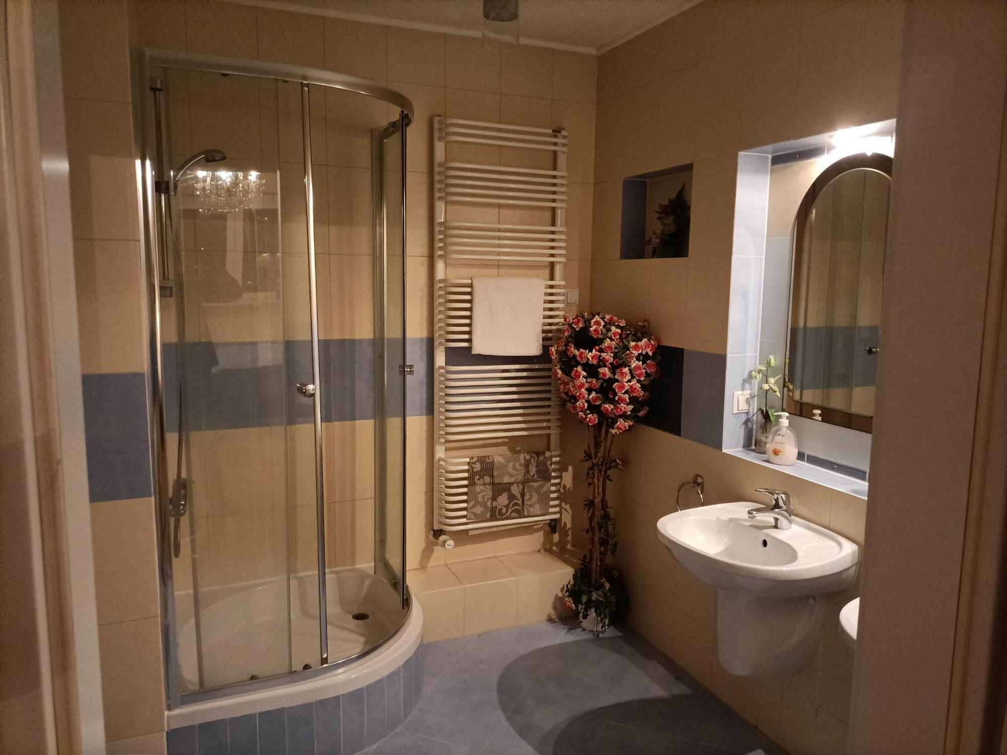 Metro Budget Place - Arkadia pokoje, apartamenty Varšava Exteriér fotografie