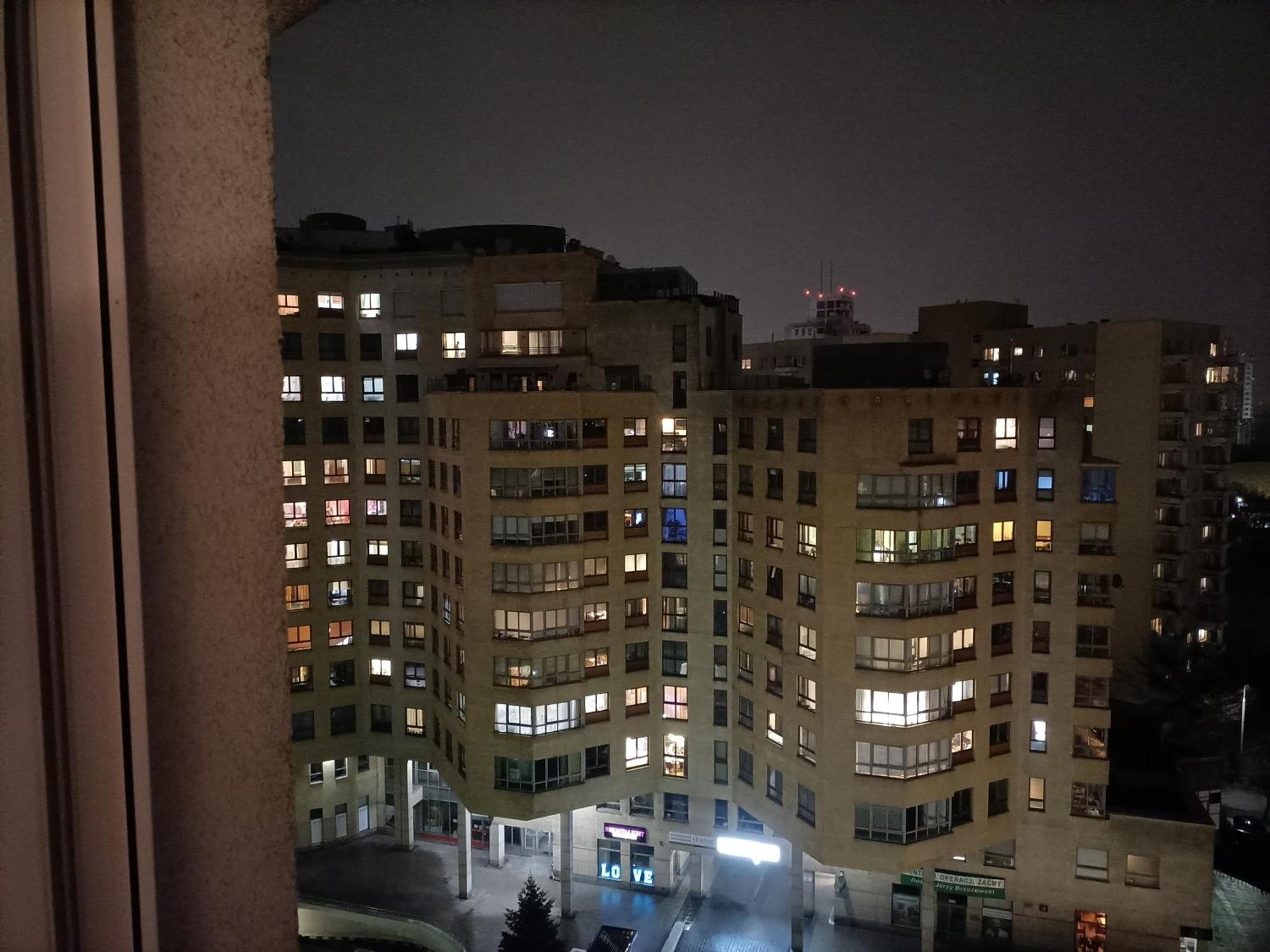 Metro Budget Place - Arkadia pokoje, apartamenty Varšava Exteriér fotografie