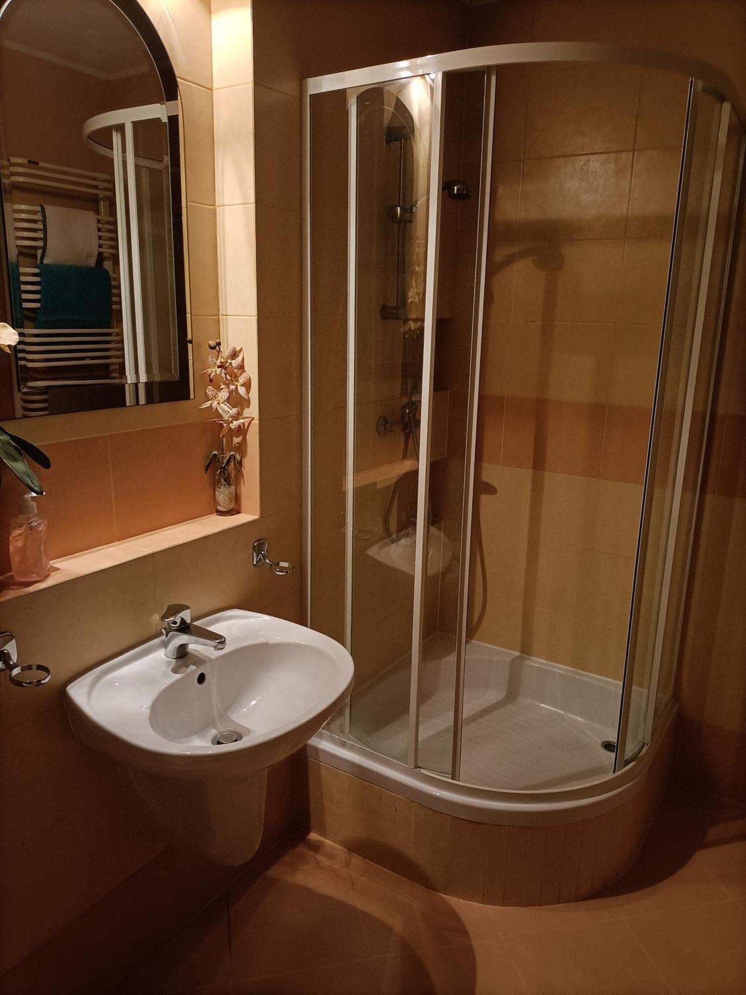 Metro Budget Place - Arkadia pokoje, apartamenty Varšava Exteriér fotografie