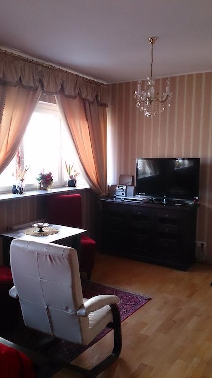 Metro Budget Place - Arkadia pokoje, apartamenty Varšava Exteriér fotografie